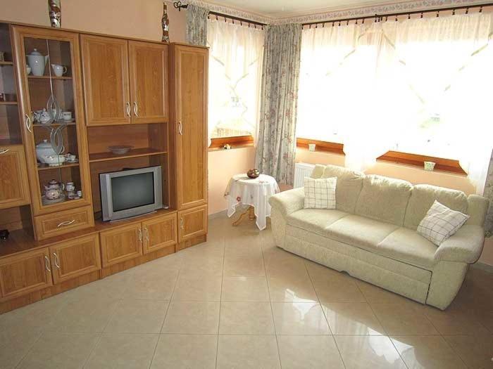Nadas Tarsashaz Balatonlelle Εξωτερικό φωτογραφία